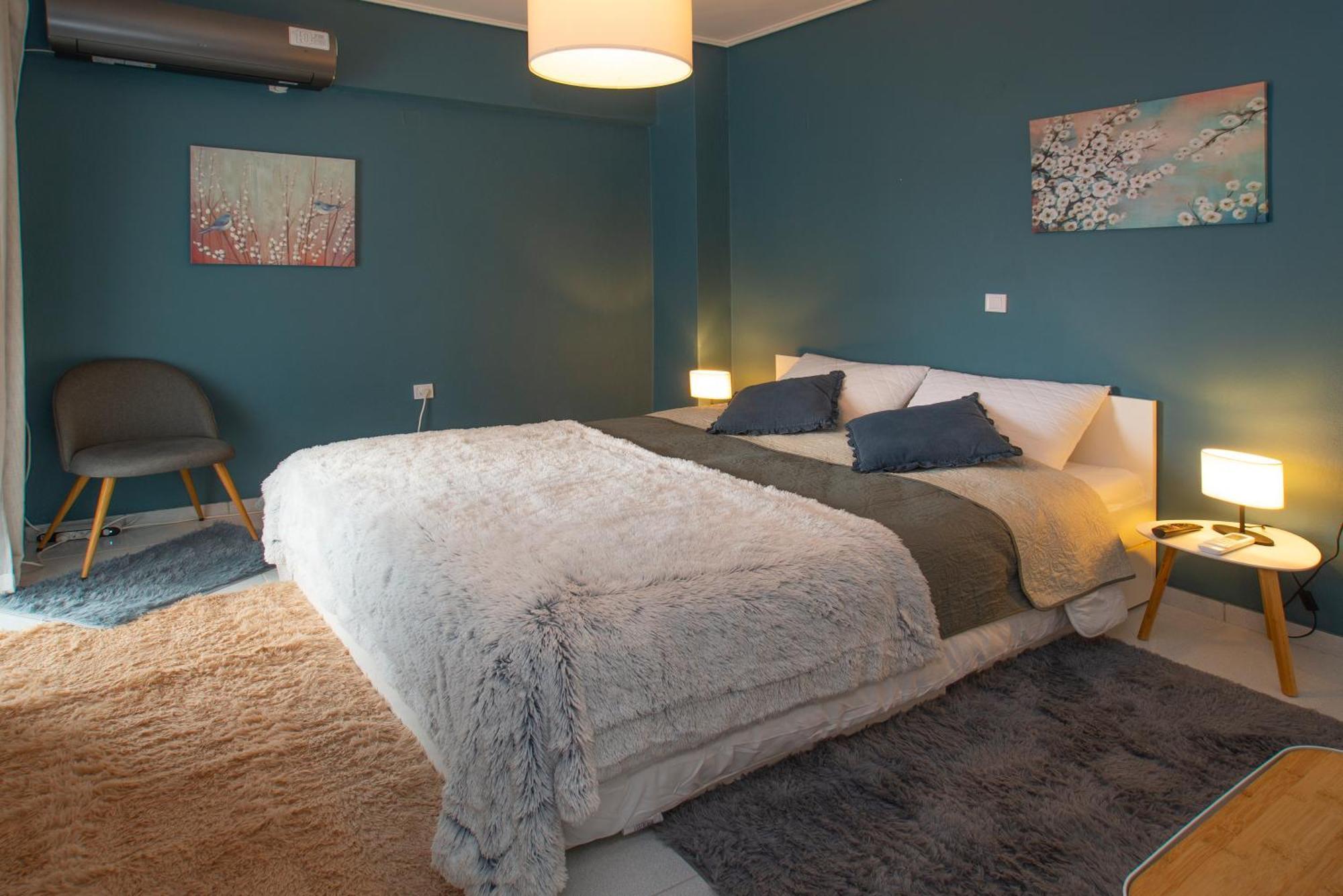 Top Floor Apartment In Халкида Экстерьер фото